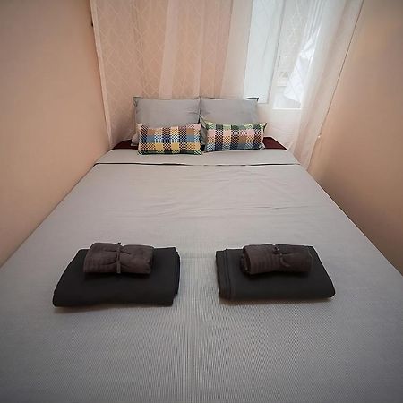 Traditional Rooms In Eixample Barcelona Eksteriør billede