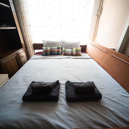 Traditional Rooms In Eixample Barcelona Eksteriør billede