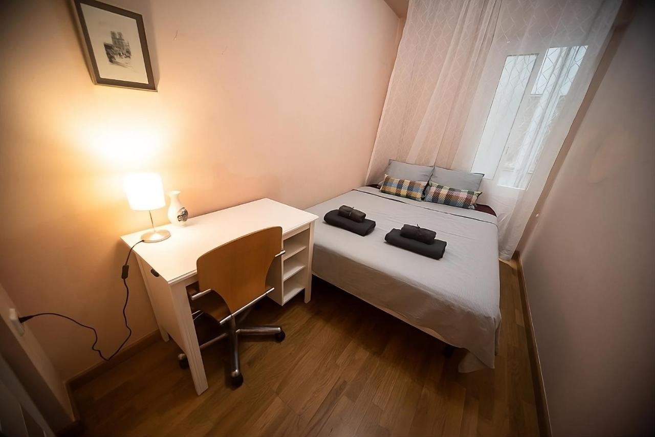 Traditional Rooms In Eixample Barcelona Eksteriør billede