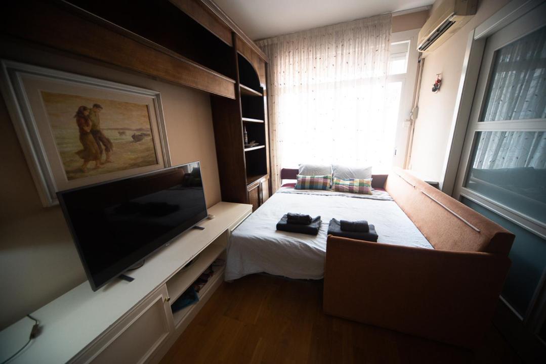 Traditional Rooms In Eixample Barcelona Eksteriør billede