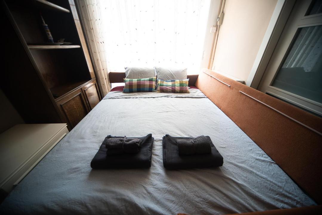 Traditional Rooms In Eixample Barcelona Eksteriør billede