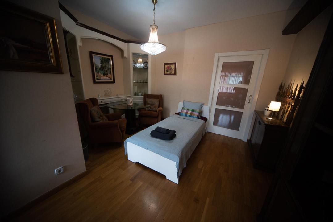 Traditional Rooms In Eixample Barcelona Eksteriør billede