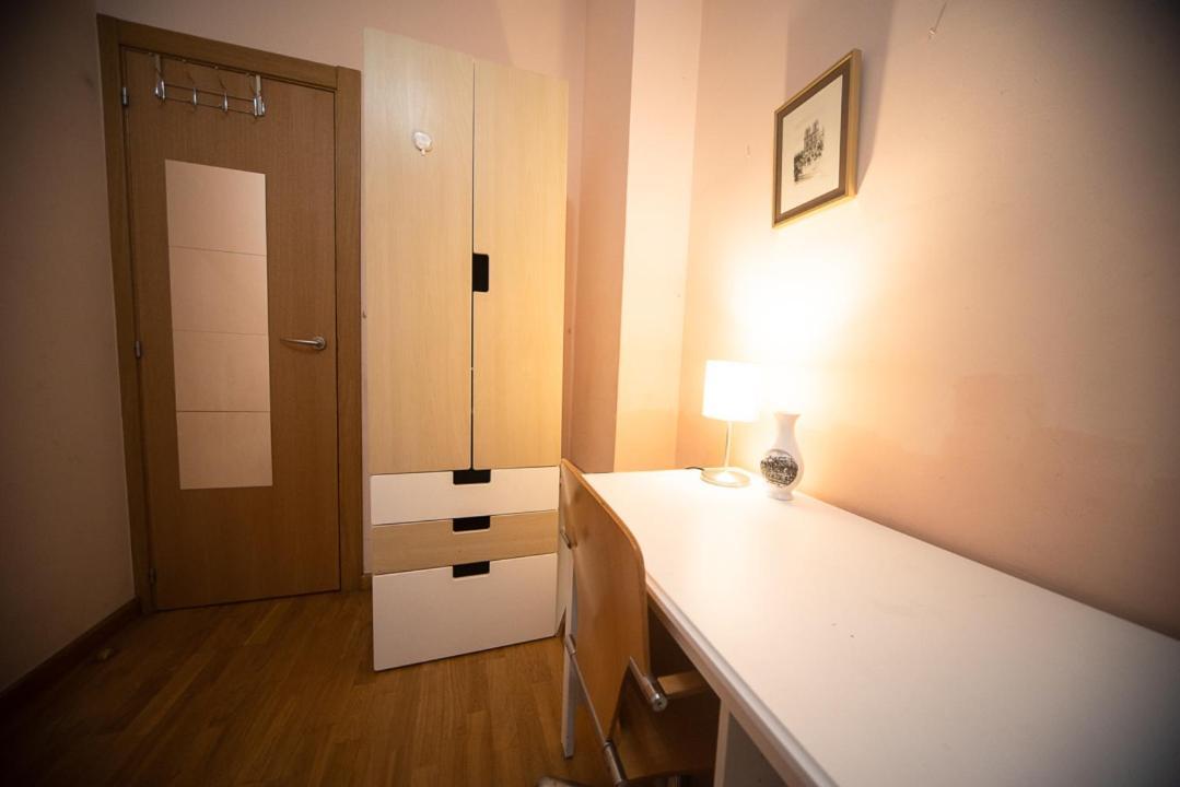 Traditional Rooms In Eixample Barcelona Eksteriør billede